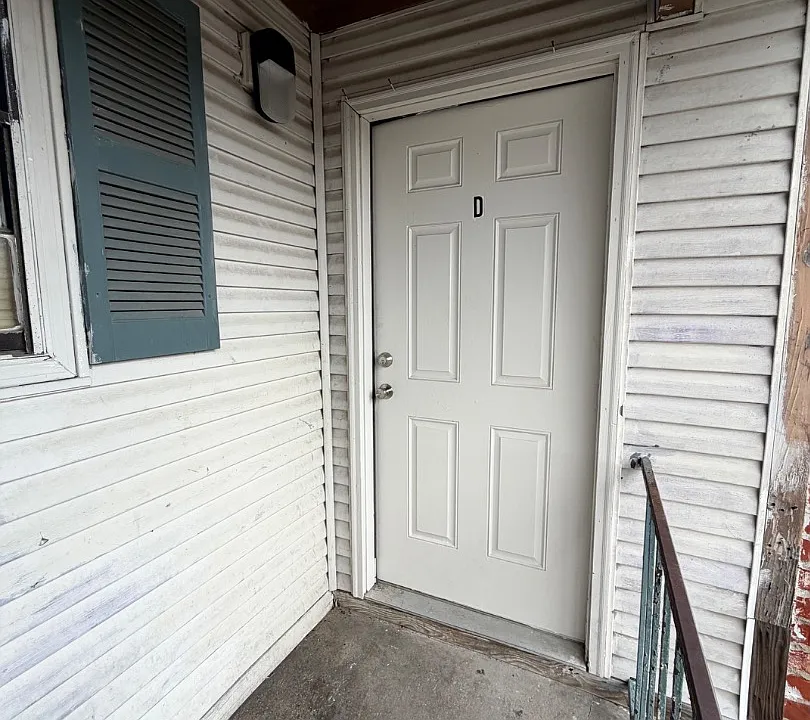 104 Sweetbriar St #D