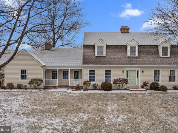 29 Hillside Ln, New Hope, PA 18938