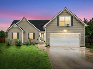 3870 Mackenzie Dr, Clarksville, TN 37042
