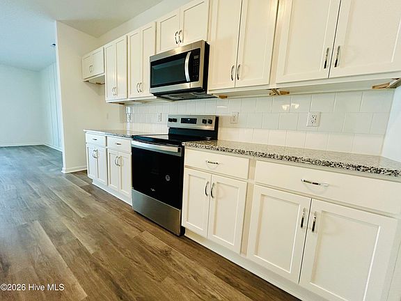 3rd image of 7122 Fisk Dr NE Unit 93