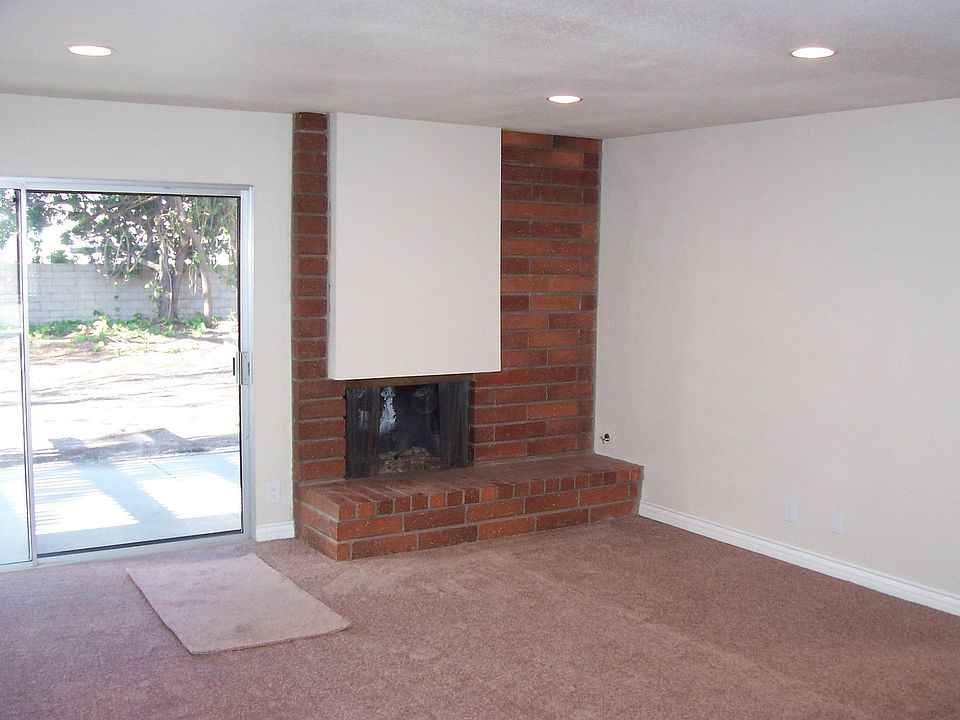2nd image of 10709 Lurline Ave