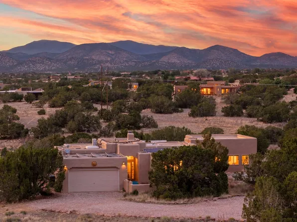 12 Estambre Rd, Santa Fe, NM 87508