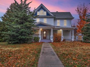 216 W 8th St, Newton, KS 67114