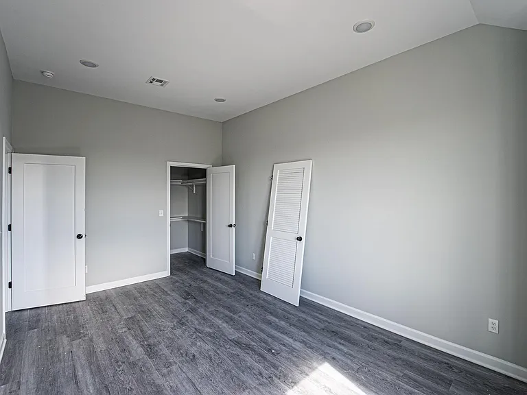 295 Pershing Ave #1-4 — Photo 26
