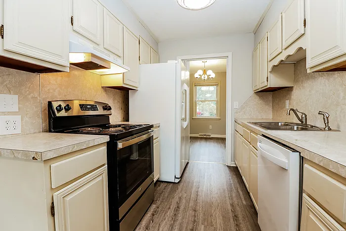 212 Woodward Blvd — Photo 6