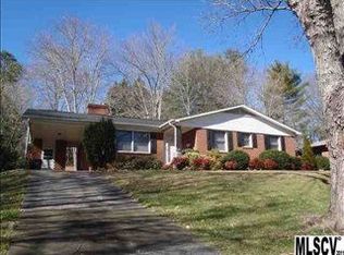 1533 10th Street Pl NW, Hickory, NC 28601