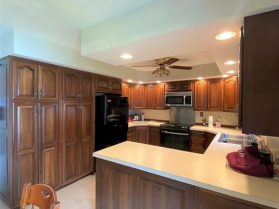 2nd image of 612 Queensbury Ct