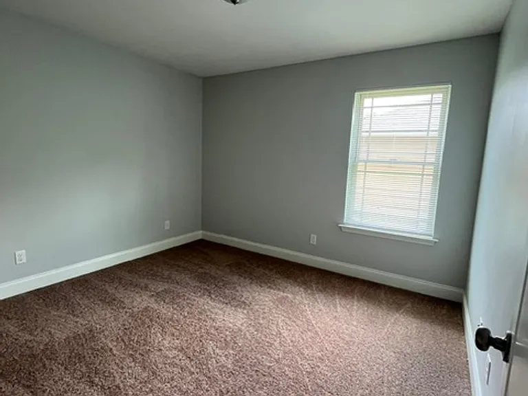 120 Laurelwood Ct — Photo 5