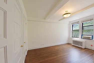 Sold by Prime Manhattan