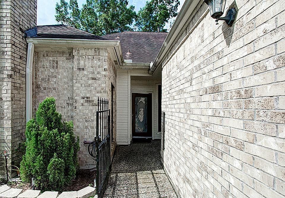 1st image of 1939 Mosa Creek Ct