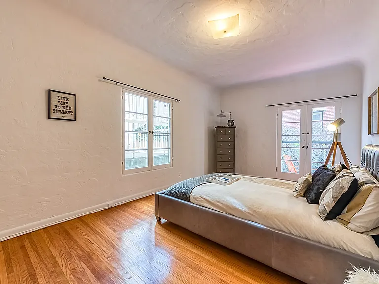 430 S Cloverdale Ave #24 — Photo 31