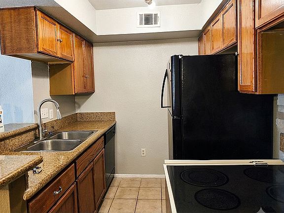 3rd image of 2100 Wilcrest Dr