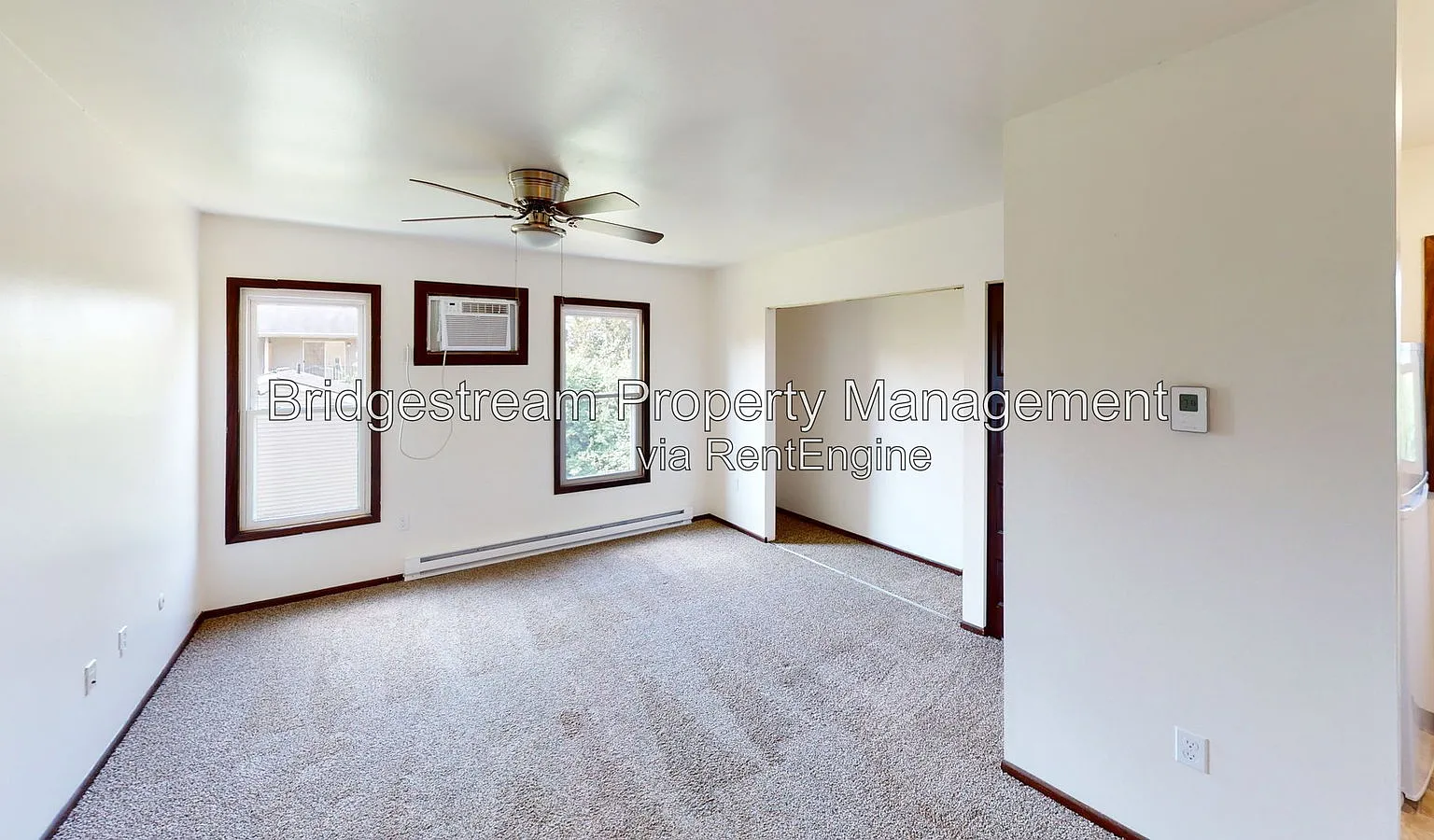 Studio, 1.0 bath, 500 sqft, $695 — Photo 3