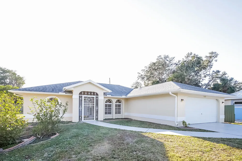 3 bed, 2.0 bath, 1755 sqft, $2,845 — Photo 3