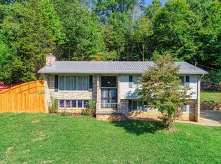 3724 Thorngrove Dr, Kingsport, TN 37660