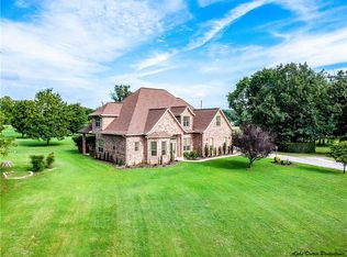 8501 N Vaughn Rd, Bentonville, AR 72713