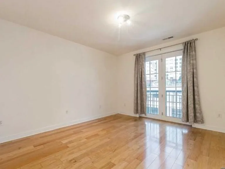 20 Port Imperial Ave #324 — Photo 13