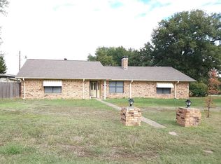 102 Clover Dr, Gun Barrel City, TX 75156