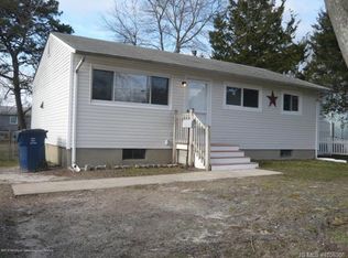 23 Colgate Dr, Toms River, NJ