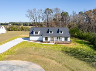 151 Cabin Creek Ln, Clinton, NC 28328