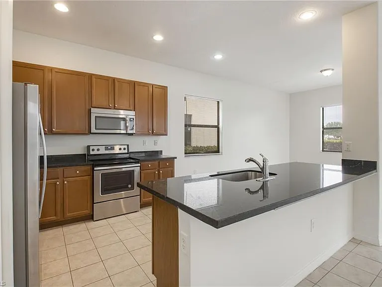 5265 Beckton Rd — Photo 10