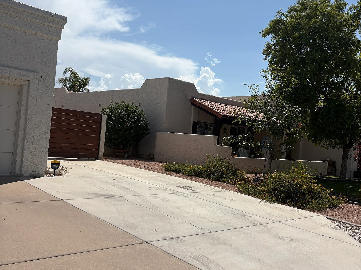 3 bed, 2247 sqft, $2,450 — Photo 3