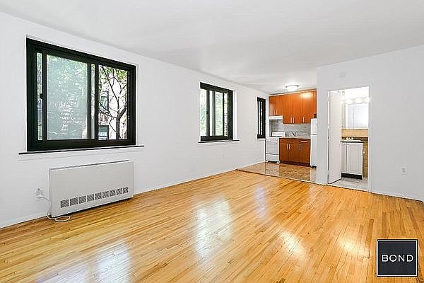1st image of 207 E 27th St APT 5B