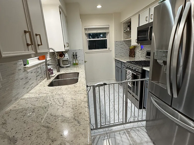 5815 Hoover St — Photo 8
