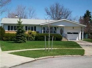 203 Cindy Dr, Amherst, NY 14221