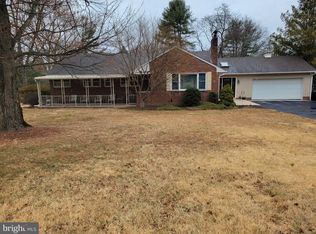 721 Featherbed Ln, Garnet Valley, PA 19060