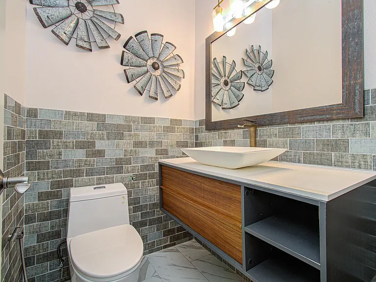 13514 Broadmeadow Ln — Photo 23