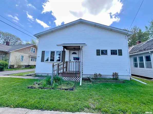2016 W Sherman Ave, West Peoria, IL 61604