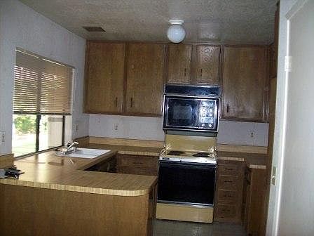 2nd image of 2775 Shalimar St