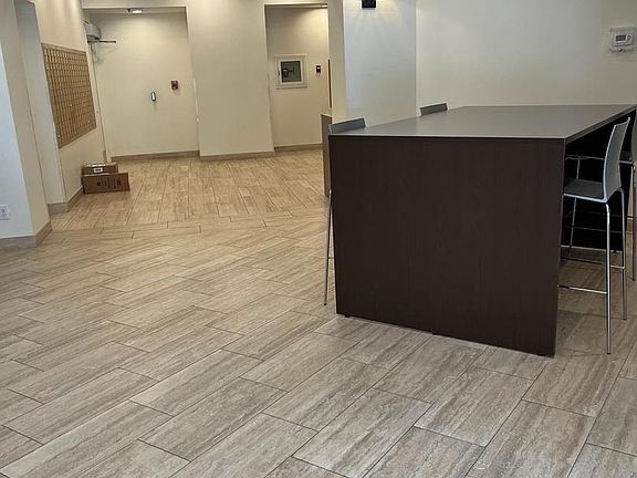 2nd image of 24 Courthouse Sq APT 910