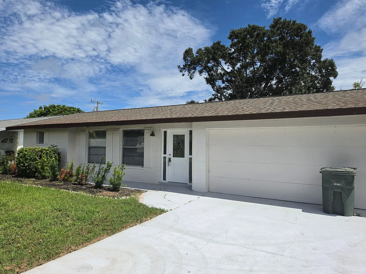 For Rent!! Charming And Recently Remodeled 3 Bedroom 2 Bath Single Family Pool Home For Rent... — Photo 1