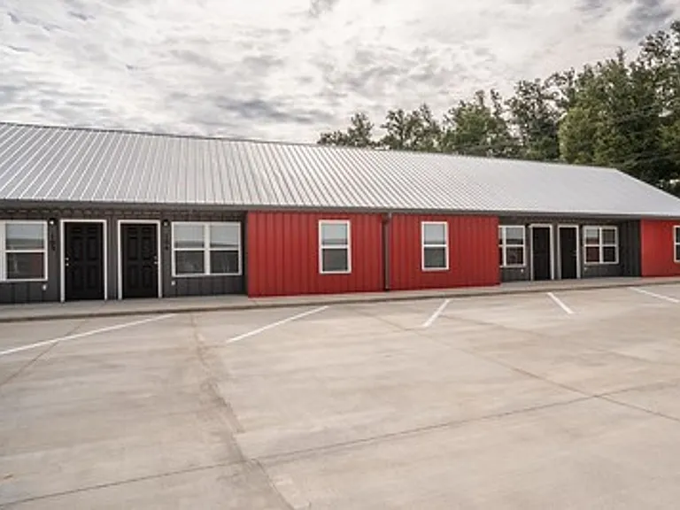 8411 State Highway 204 — Photo 2