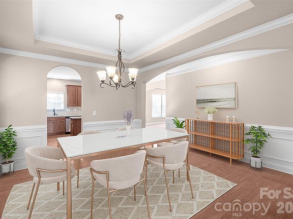 3rd image of 2003 Fallondale Rd