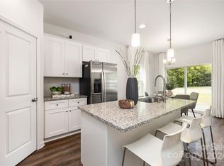 5422 Viewmont Dr, Charlotte, NC 28215