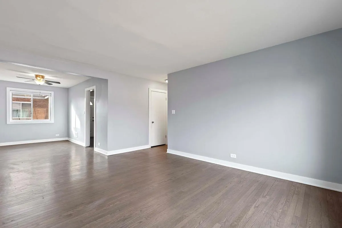 3 bed, 1150 sqft, $2,000 — Photo 2