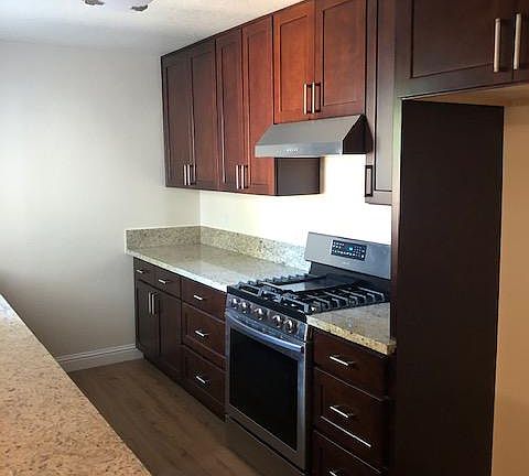 3rd image of 5801 Sampson Blvd