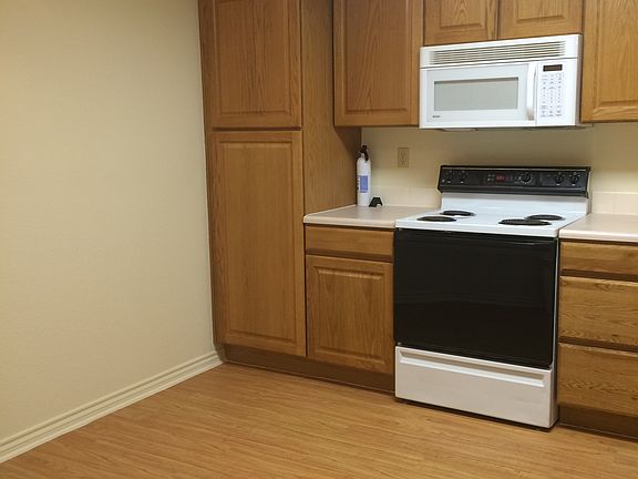 Lots of kitchen storage