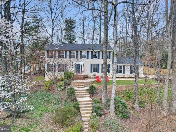 15022 Huntgate Ln, Dumfries, VA 22025