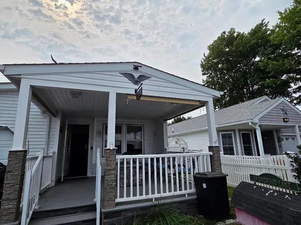 69 Dogwood Lane, Manorville, NY 11949