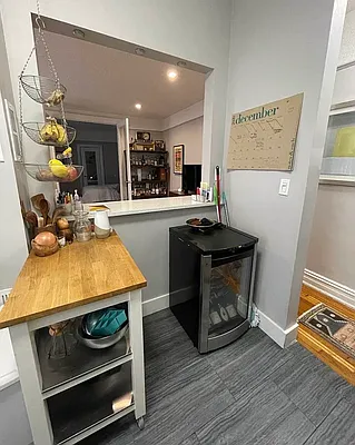 Rented by S&M Associates Realty LLC | media 8