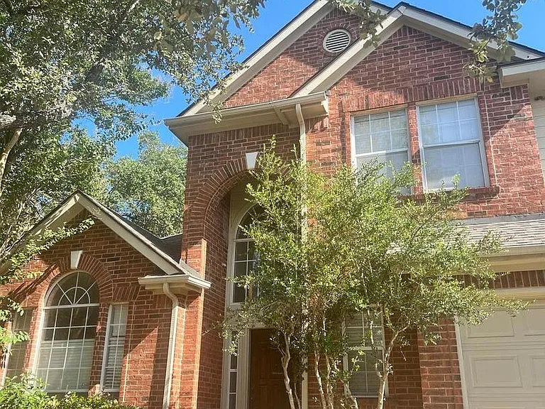 6035 Hart Fld — Photo 2