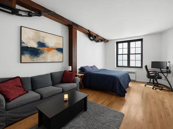 324 Pearl Street image 1 of 4