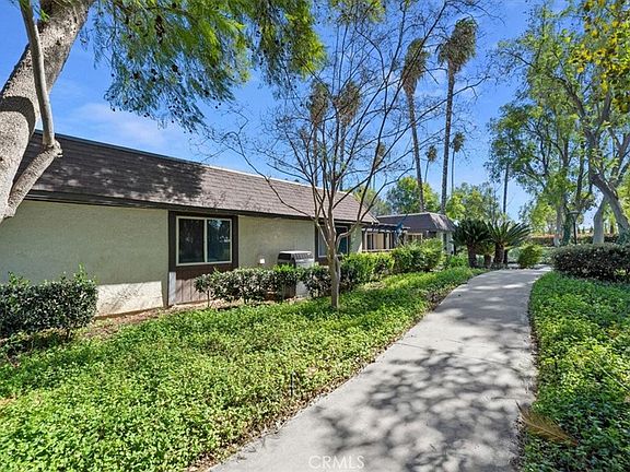 3rd image of 2764 Tropicana Dr