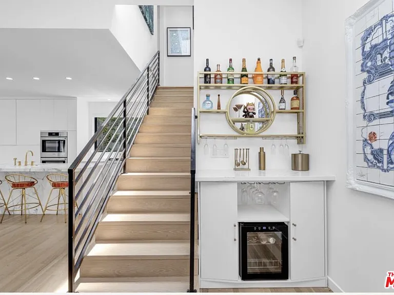 8516 Franklin Ave — Photo 10