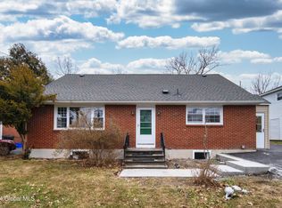 105 Nyroy Dr, Troy, NY 12180