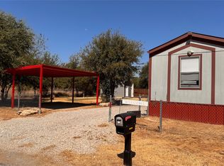 2804 Cedarhill St, Granbury, TX 76048
